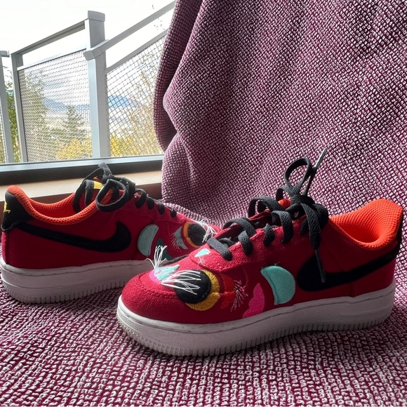 Nike Air Force 1 “ Tiger shoes” for kids - Picture 2 of 4